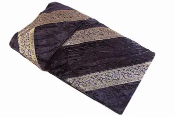 

Set of bedspread + 4 pillowcases