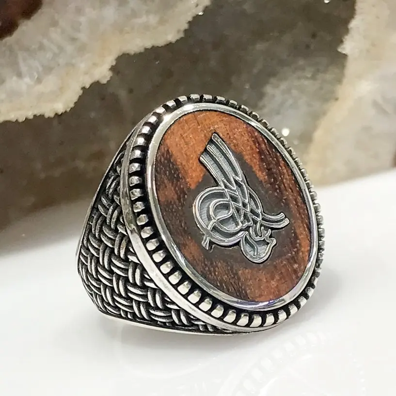 

Snake Tree Ottoman Monogram Inlaid Processing Silver Men 'S Ring