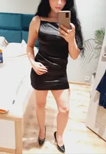 Vestido corto femenino de satén con escote triangular para verano, minivestido Sexy de seda con Espalda descubierta, escote en V, informal suelto y delgado, longitud ajustable