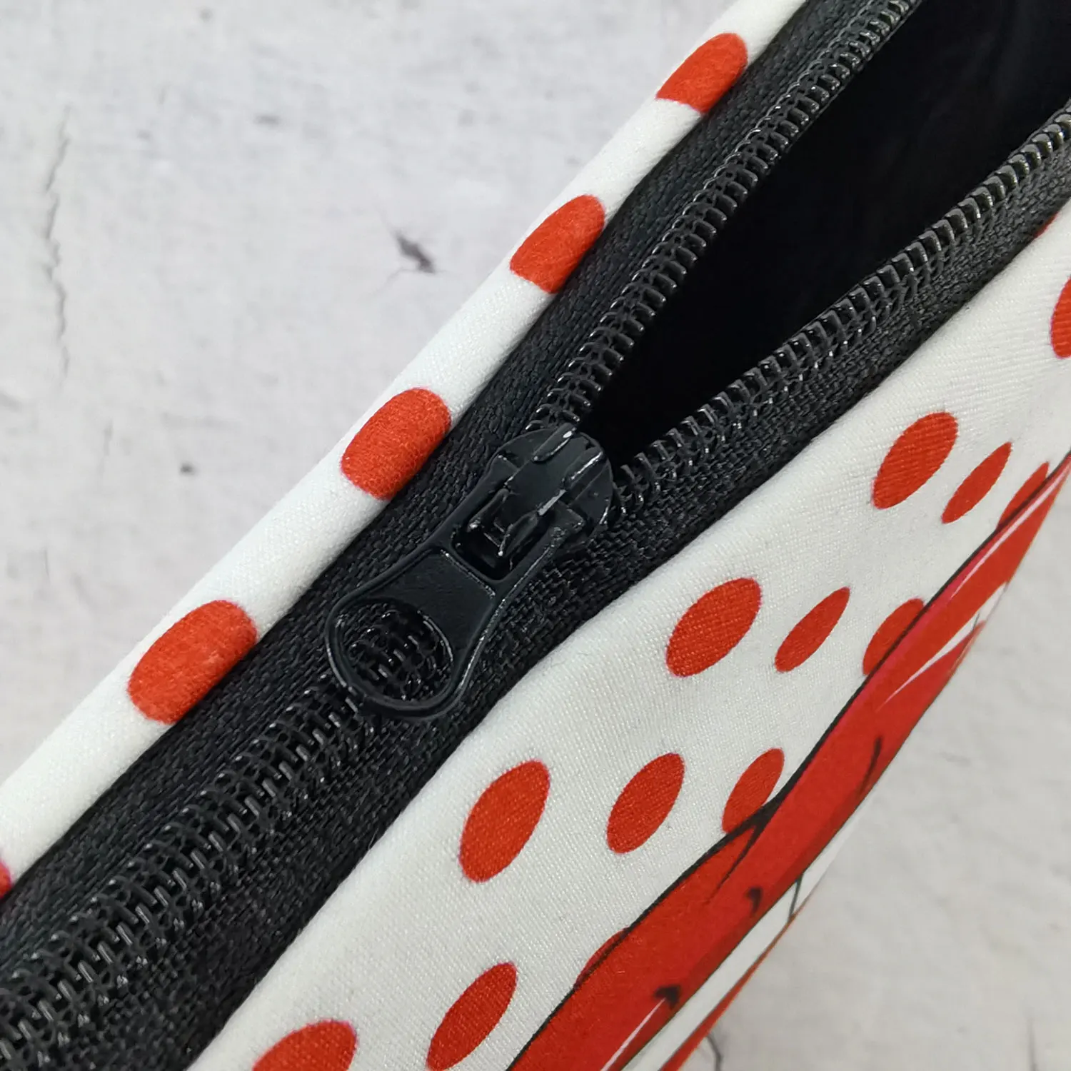Sexy Lips Pattern Printed Makeup Tool Bag Women Travel Fashion Storage Cosmetic Bags Durable Toiletry Bag Pencil Case For Girls