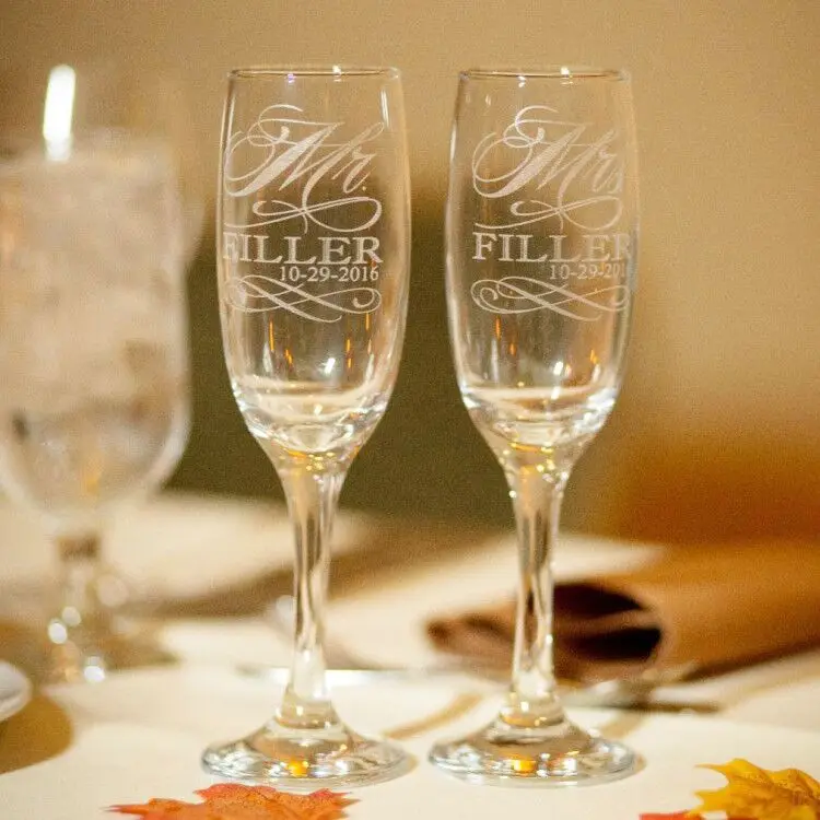 Mr & Mrs glasses BRIDE & GROOM  Wedding Glasses Champagne Flutes burgundy white 