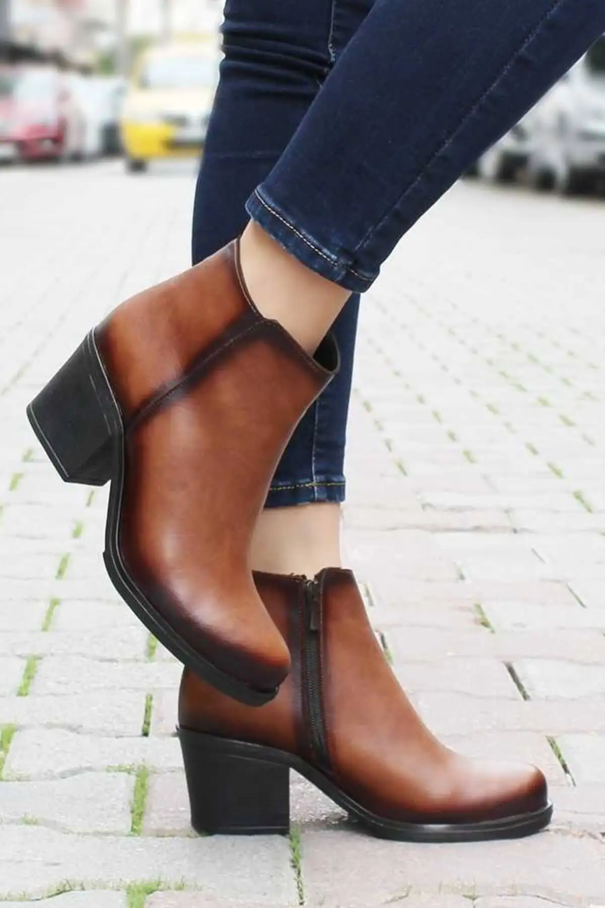 

Modabuymus Ankle Height Boot