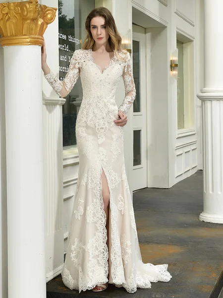 

Boho Wedding Dress V Neck Sleeveless Natural Waist Lace Bridal Gowns With Train