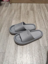 Youdiao-Zapatillas con agujeros de EVA para mujer, zapatos de baño deslizantes antideslizantes, pantuflas de Interior para el hogar, sandalias de baño para hombre