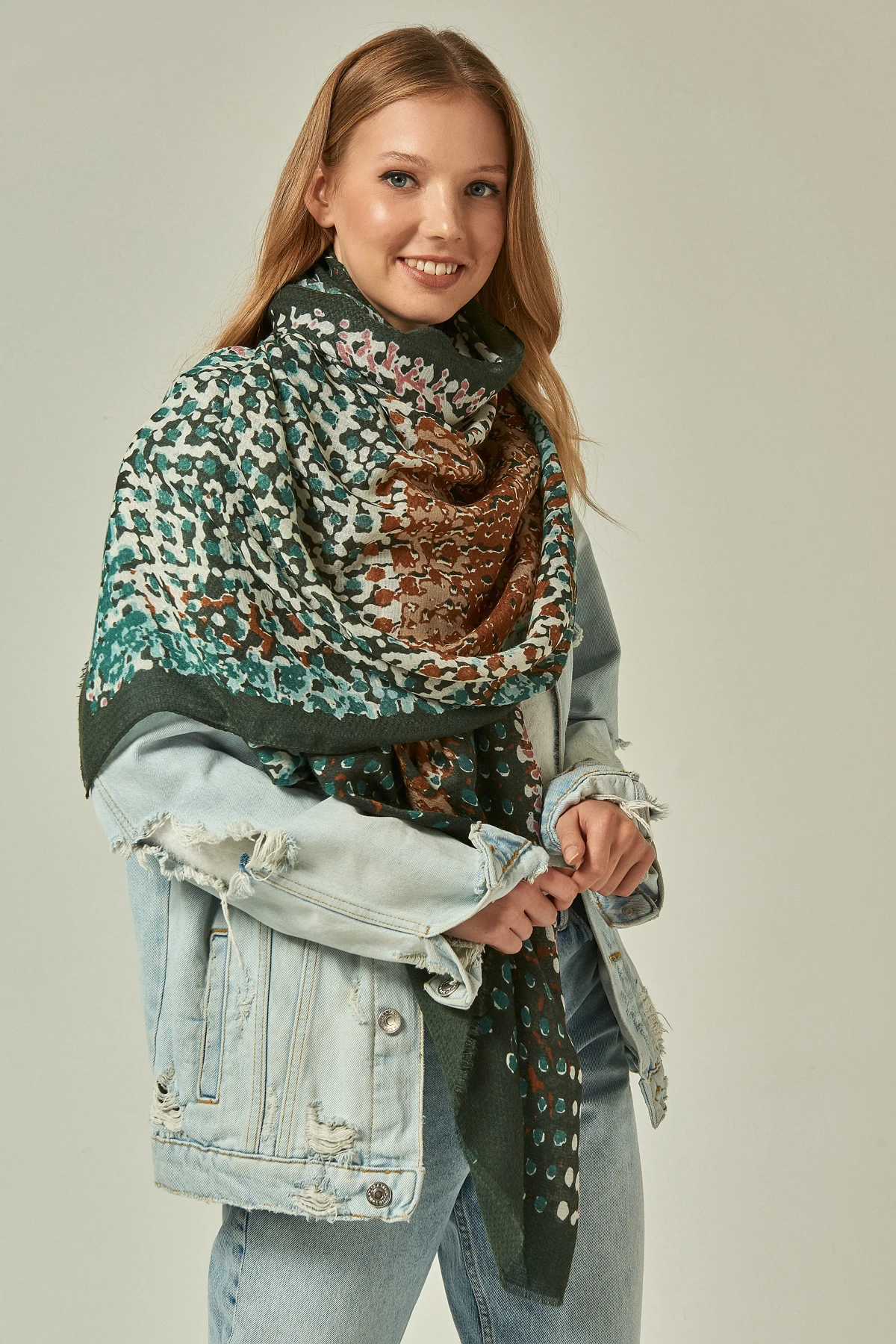

Ethnic Patterned Scarf Green Polyester Women Shawl