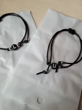 Pulsera con nombre ajustable para hombre y mujer, joyería de mano con letras, regalo para Amiga, Color negro y rojo, venta al por mayor