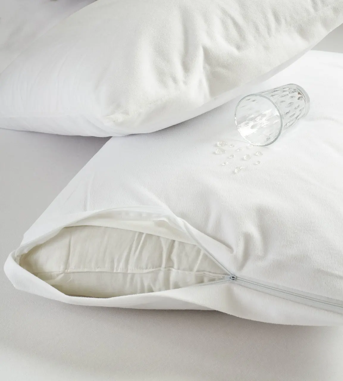 

Relax 2 PCs Liquid Waterproof Microfiber Cushion Alezi