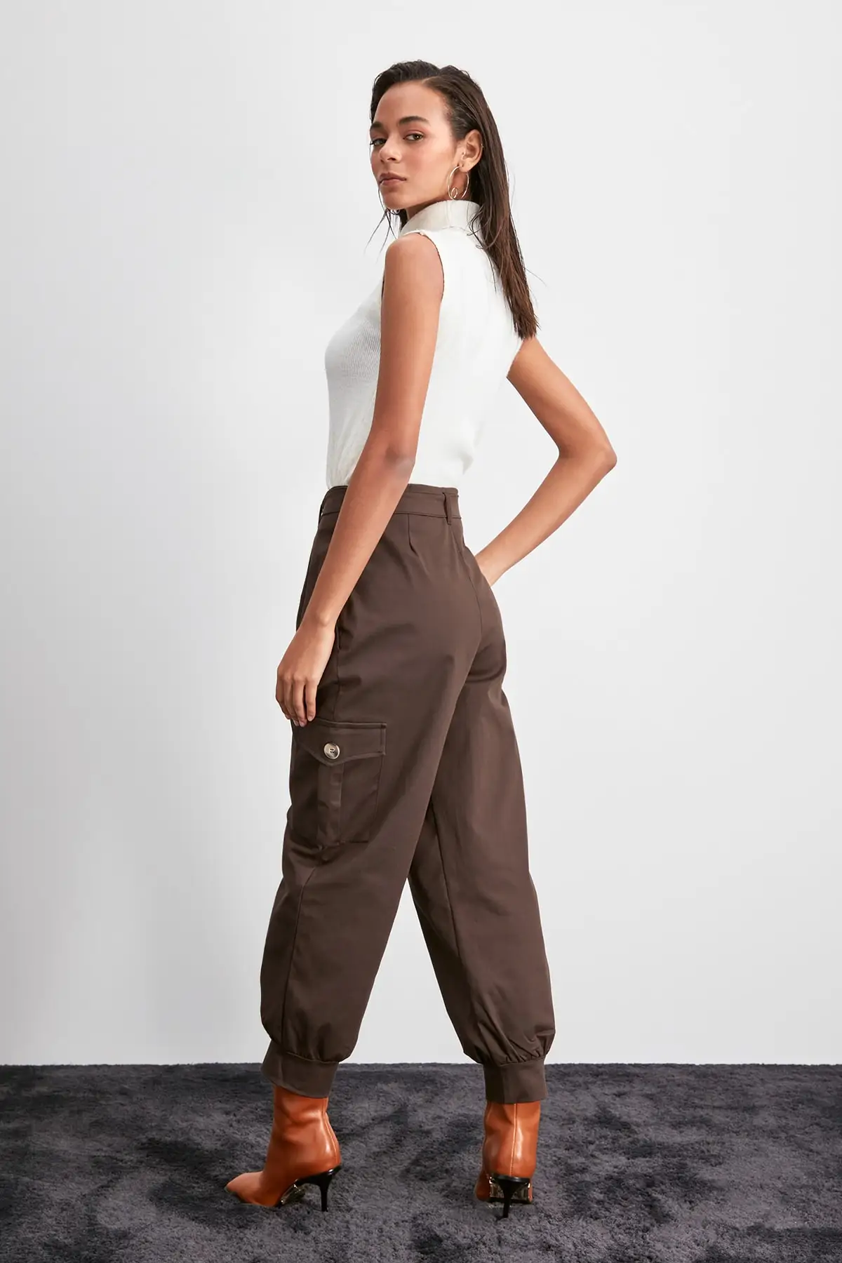 Beste Trendyol Riem Detail Broek TWOAW20PL0574