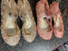 Sandalias para niños zuecos de moda para niñas, sandalias de fiesta de disfraces con agujeros de princesa de cristal, Color caramelo, 2019
