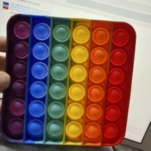 Pop Fidget punk juguetes Arco Iris empujar burbuja juguetes anti estrés adultos niños sensorial juguete para aliviar el autismo envío gratis