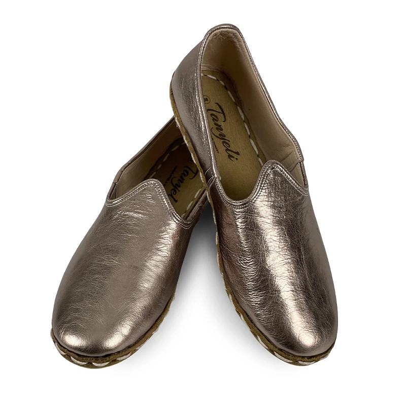 Tanyeli Fashion Women Handmade Genuine Leather Silver Shoes Slip On Casual Breathable Four Seasons Moccasins Odor Resistant Donne Da Guida Scarpe Casu