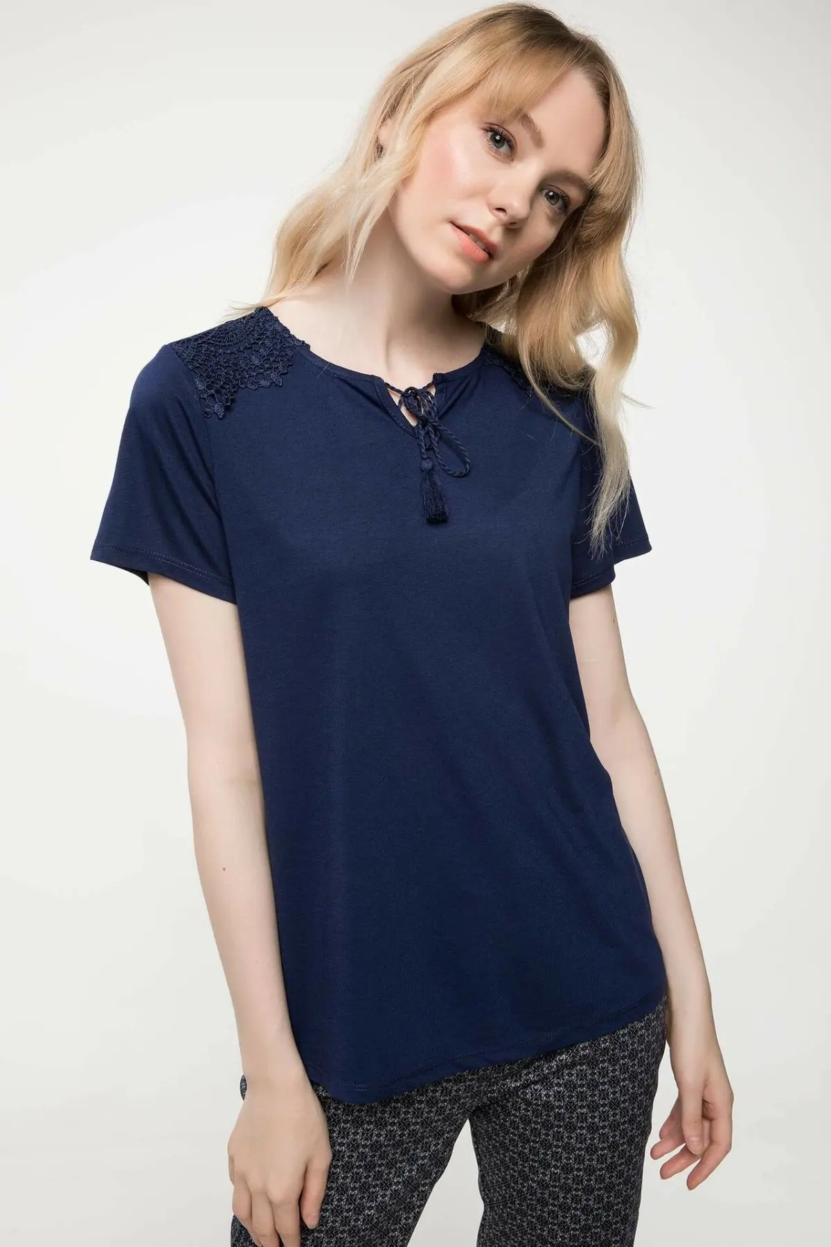 

DeFacto Woman Navy Blue Lace Decors Top Tees Summer Casual Short Sleeve Lacing T-Shirt I9492AZ18HSNV176-I9492AZ18HS