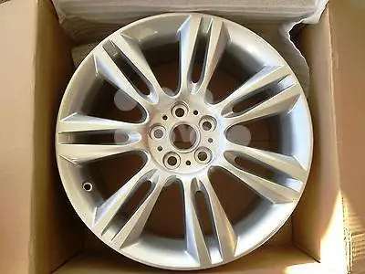 T4N1677 Jaguar Диск колесный R18 XE MATRIX SILVER
