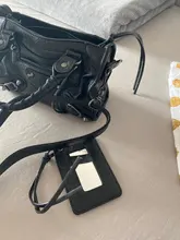 Bolso europeo de cuero PU para motocicleta para mujer, bandoleras cruzadas con remaches y borlas