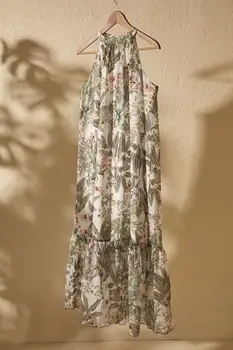 

Trendyol Flower Decorated Dress TWOSS20EL2575