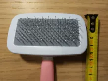 Peines de aguja para quitar el pelo de perros, cepillo de limpieza de piel, peines de tamaño grande, herramienta antideslizante de Color caramelo, suministros para mascotas