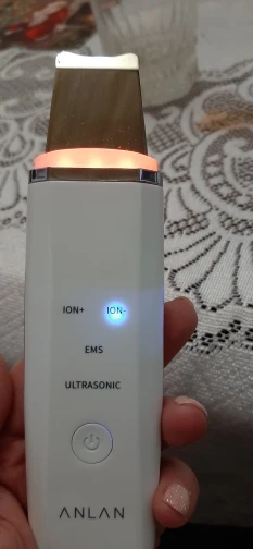 Отзыв о товаре ANLAN Ультразвуковой скрабер скруббер, ионная лопатка для чистки лица, пилинг, лифтинг для лица, удаление угрей, терапия красным светом для удаления черных точек blackhead remover узи чистка ультразвуковая чистка лица от пользователя B***b