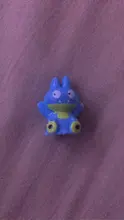 1 pieza de Pokeball + 1 pieza de figuras de Pokemon al azar en el interior de 1:1 figuras de acción y Juguete de Anime regalo de Navidad para niños