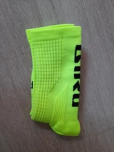 Nuevo Calcetines de calcetines de hombre para correr deporte de senderismo Calcetines de fútbol de función de compresión calcetines de la rodilla de alta