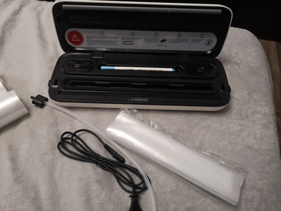 Отзыв о товаре Вакуумный электрический упаковщик пищевых продуктов White Dolphin 220В, 110В с функцией хранение пищи, вакуумная упаковка, вакуумные пакеты 10 шт в комплекте от пользователя M***a