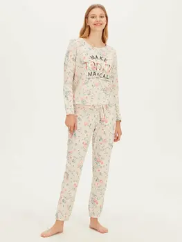 

Flower Pattern Lettering Printed Pajamas set