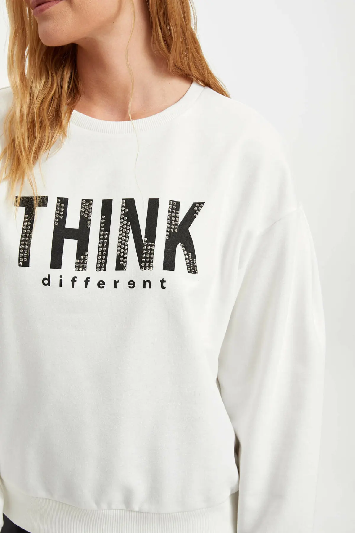 Дефакто Женская мода Crewneck Sweat рубашка женская повседневная с буквенным принтом Длинные рукава пуловеры женские свободные топы-M3334AZ19AU