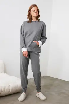 

Trendyol Hooded Knitted Pajamas Set THMAW21PT0407