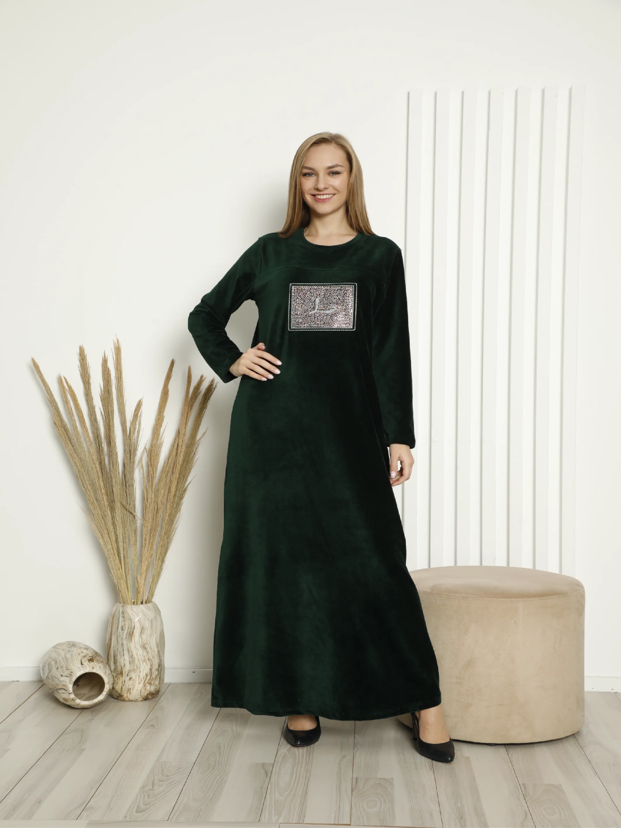 

Laila 2021 новый сезон осень зима детали камня Спортивная длинная Вельветовая ткань Кимоно Абая Дубай Турция Кафтан Мусульманский Кардиган Платья Абая для Женщин Повседневное Халат Femme Caftan Ислам Одежда Ирак Рамада