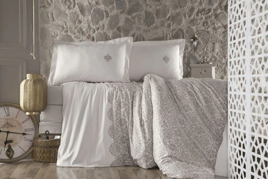 

Estilo Markets Luxury Bedding Set Bedsheet Bedding Set New Bedding Set