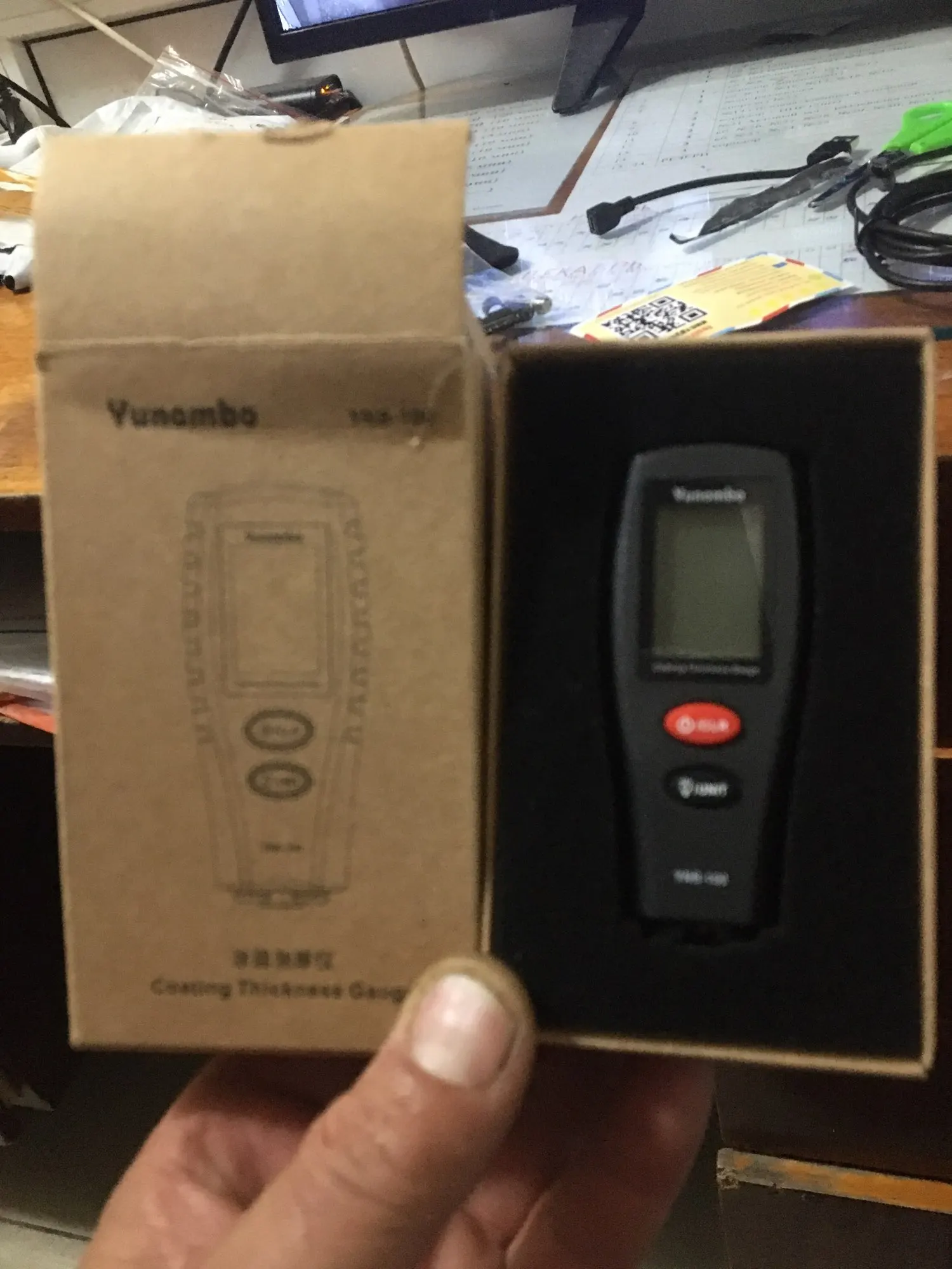 Отзыв о товаре Тестер толщины покраски Yunombo YNB-100, Цифровой измеритель толщины покраски автомобиля с руководством на русском и английском языке от пользователя 2***r