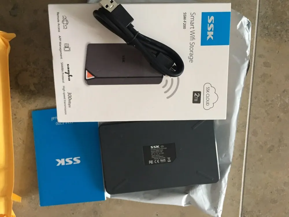 ssm-f200 ポータブル外付けワイヤレスハードドライブ Portable NAS External Wireless Hard Drive with Own Wi-Fi