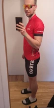 2021 Nuevo rojo STRAVA profesional bicicleta equipo Maillot de manga corta Ciclismo Jersey Ciclismo hombres de verano transpirable Conjuntos de ropa de Ciclismo