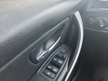 Puertas de Interior de cubierta embellecedora de tirar accesorios de coche para BMW Serie 3 2014-2018 F30 316d 318d 320d F31 320i 325d 51417279312