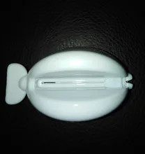 Dispenser Toothpaste-Tube Bathroom-Accessories-Sets Squeezer-Squeezer Plastic Rolling