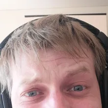 A***v