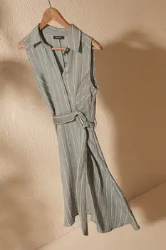 

Trendyol Belted Striped Dress TWOSS20EL2267
