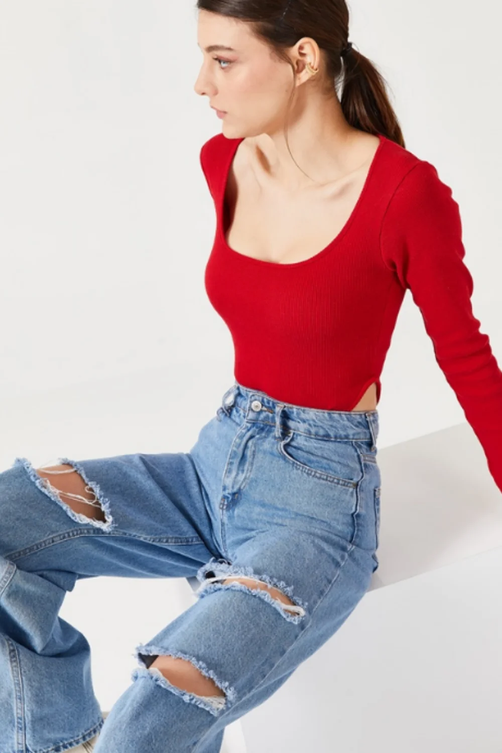 black long sleeve low cut top