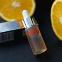 LANBENA-suero Facial blanqueador con vitamina C, esencia para la piel que aclara las manchas, elimina manchas oscuras y pecas