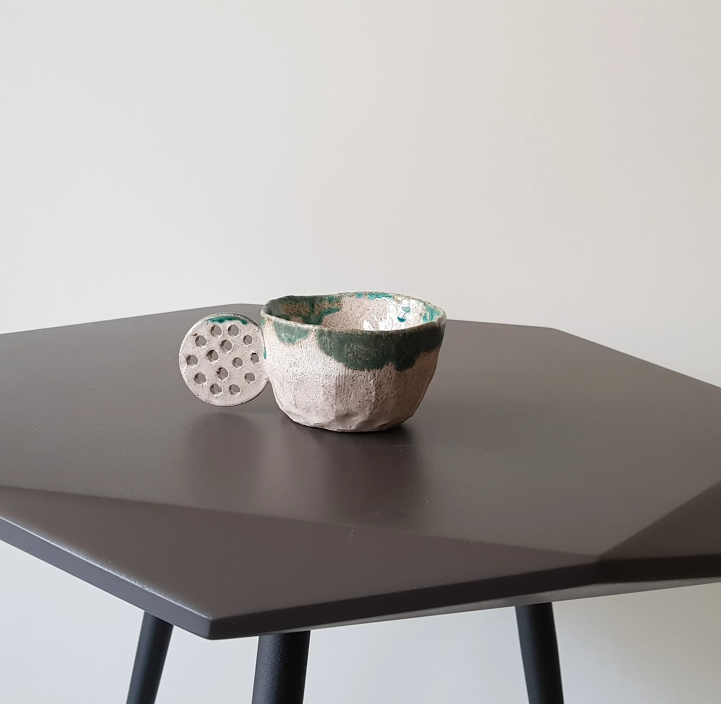 

Handmade Ceramic Cups ESF-18