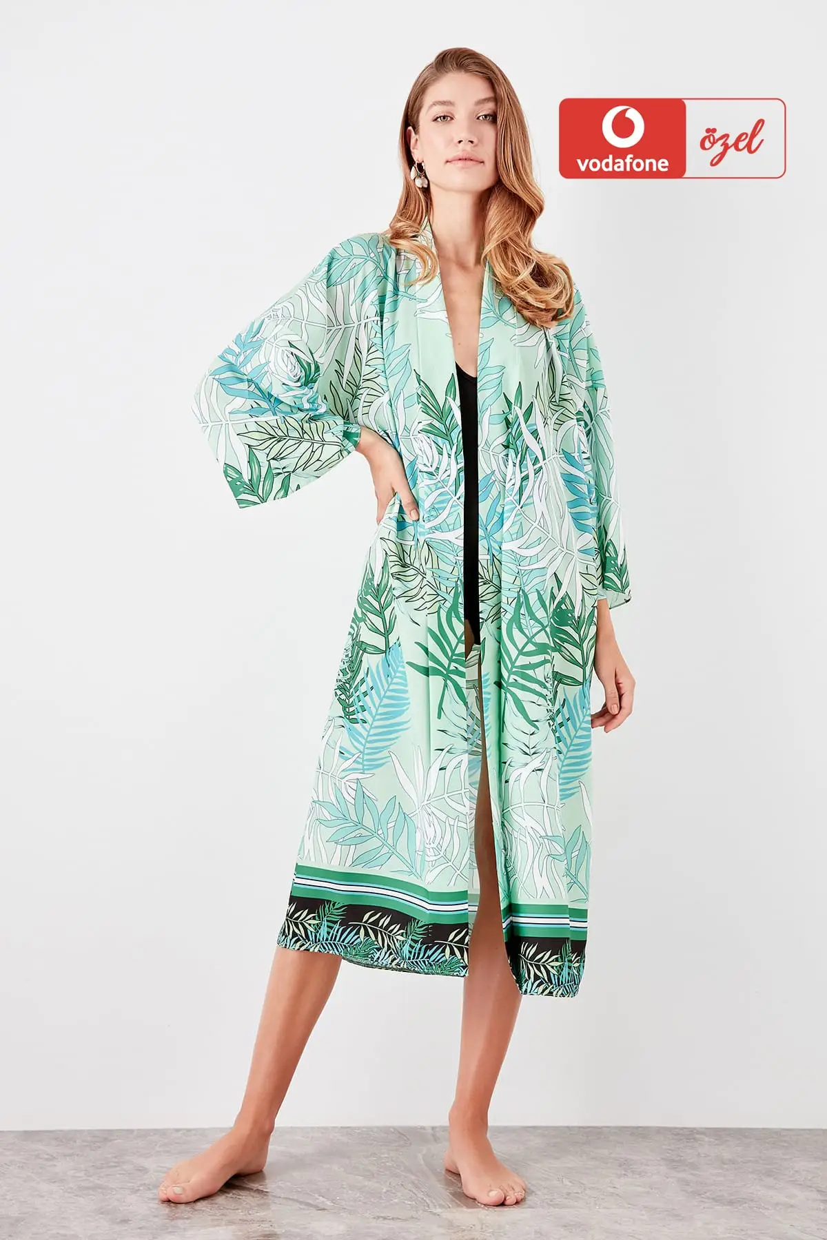 

Trendyol Flower Print Kimono TBESS19KM0007