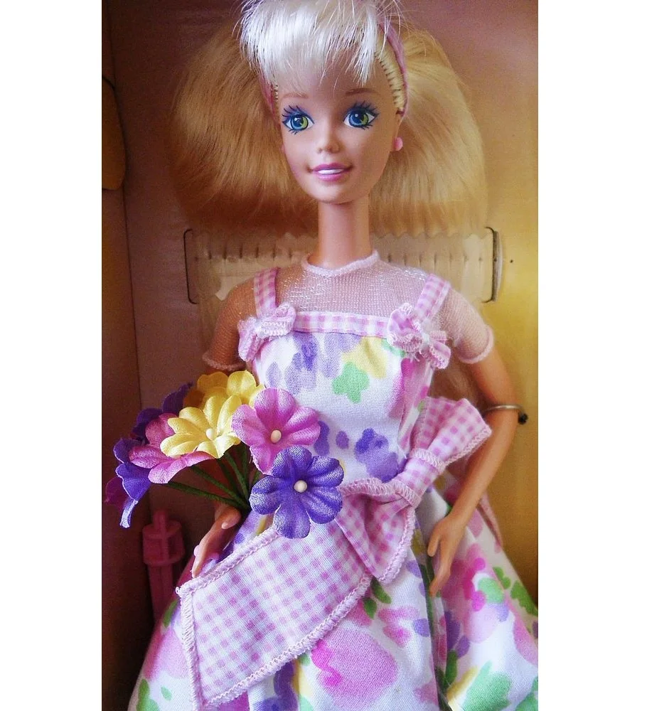 Кукла Barbie Spring Petals Avon Эксклюзив