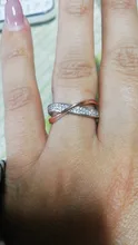 Huitan-anillo cruzado en forma de X de dos tonos para mujer, joyería de moda de boda, sortijas grandes y modernas de piedra CZ deslumbrantes