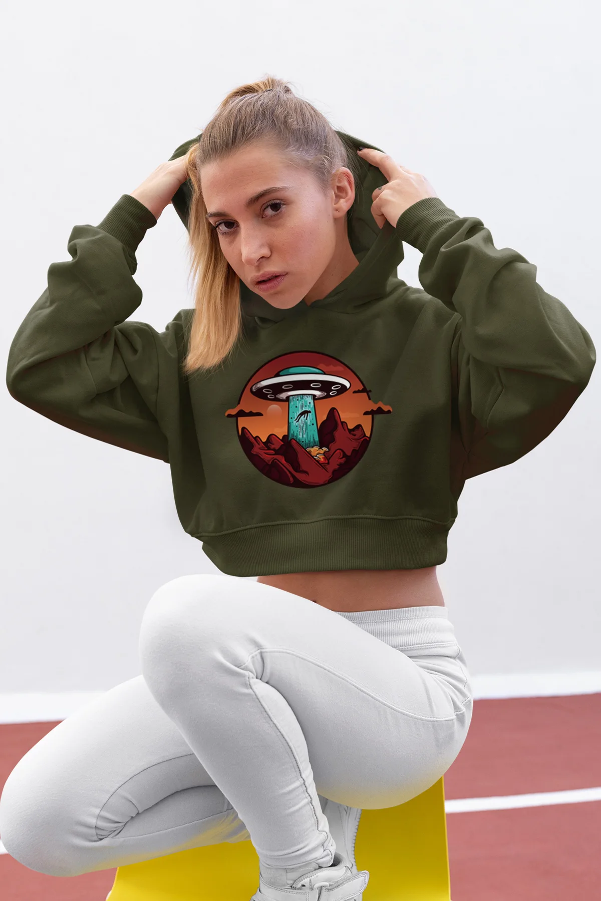Angemiel Wear Human Spirit Attracting Ufo Green Short Hooded Sweatshirt | Женская одежда