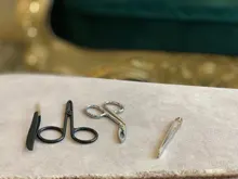 Pinzas para cejas de acero inoxidable, pinzas para la eliminación del vello facial, herramientas de maquillaje, 1 unidad