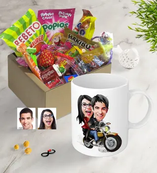 

Personalized Valentine Caricature Of Nostalgic Lezzetler Mug set-17 with