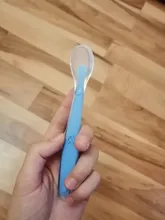 Cuchara para bebé con caja de almacenamiento, cucharilla antideslizante de silicona de grado alimenticio, vajilla de alimentación de bebé, 1 Uds.