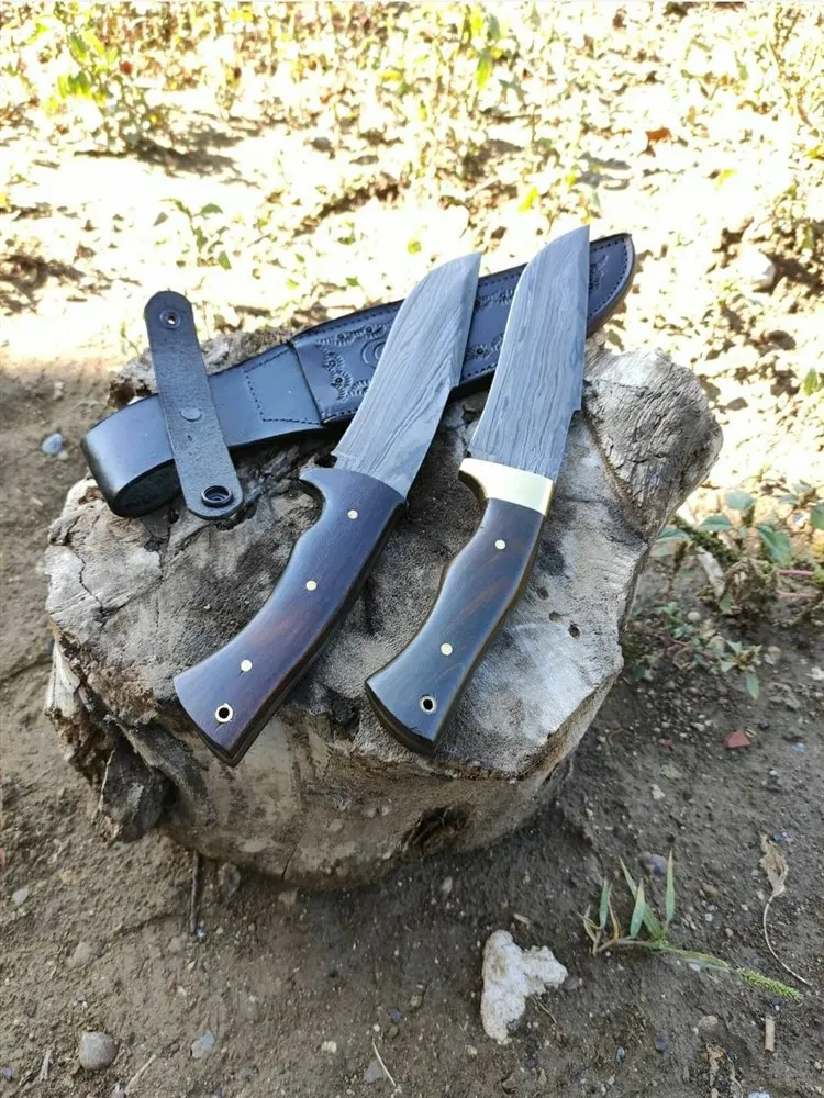 Handmade Damascus steel round wooden handle outdoor hunting knife high hardness forging straight blade li gifts knives wholesale