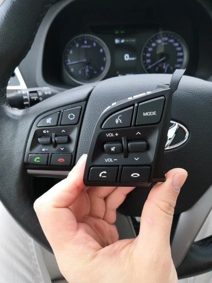 Steering Wheel Remote Control Switch with TL Button Music Switch Fauge 96710D35004X for Tucson 2016