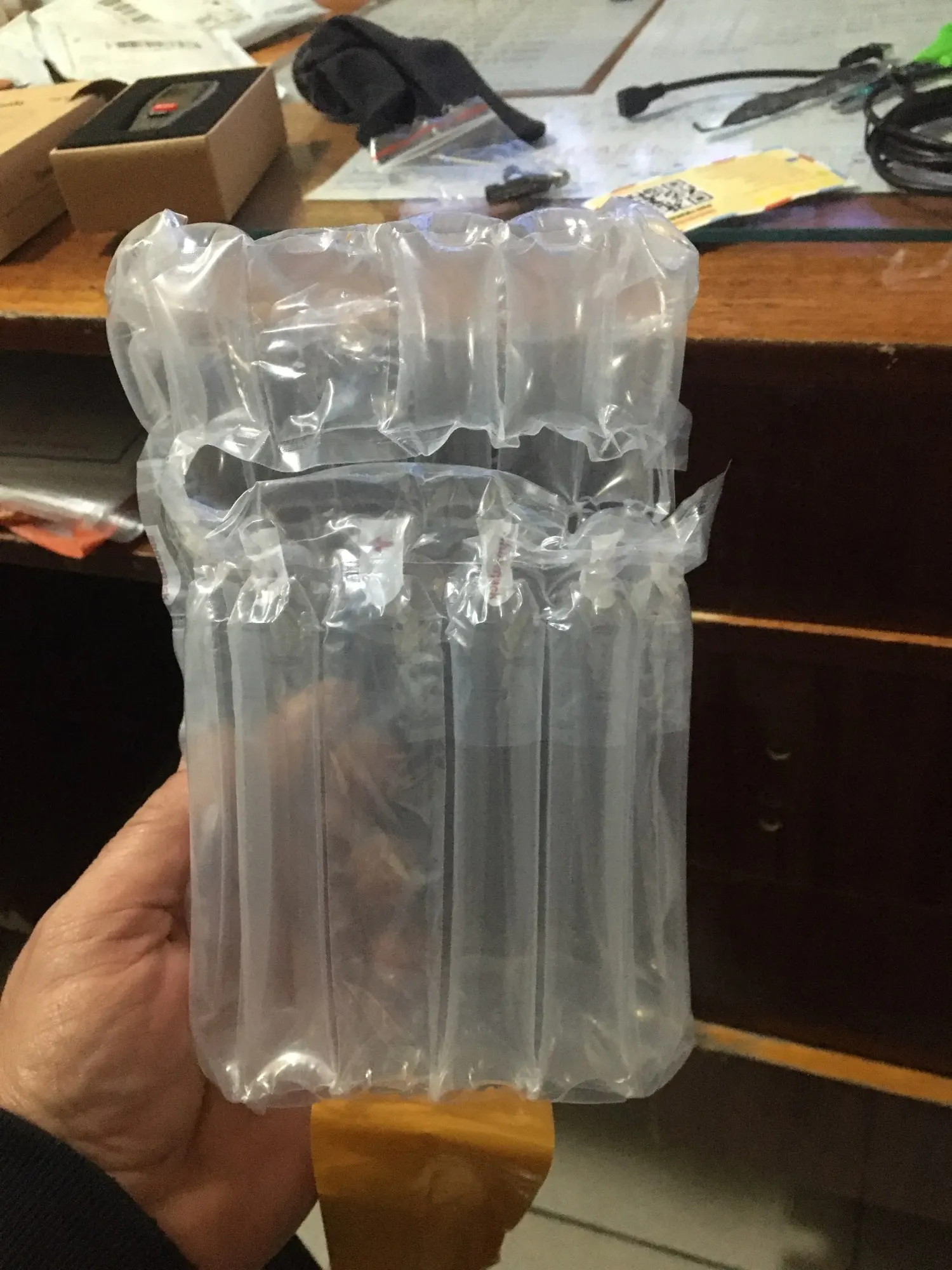 Отзыв о товаре Тестер толщины покраски Yunombo YNB-100, Цифровой измеритель толщины покраски автомобиля с руководством на русском и английском языке от пользователя 2***r