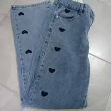 Pantalones vaqueros de las mujeres de la primavera y otoño de 2021 nuevo coreano amor bordado pantalones informales rectos slim de cintura alta pantalones vaqueros de las mujeres B018